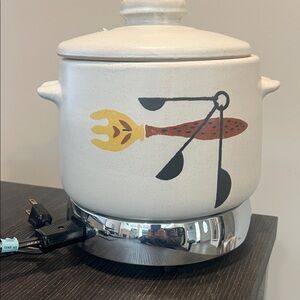 White Ceramic Electric Fondue Pot with Decorative Spoon Motif West Bend
